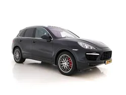 Jet black pearl (zwart metallic) Gebruikt 2010 Porsche Cayenne Turbo Sport SUV | € 19.645