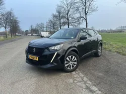Zwart Gebruikt 2020 Peugeot 2008 Active SUV | € 15.495 (Goede deal)