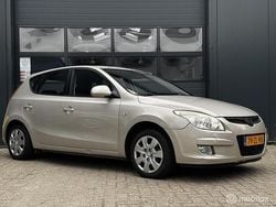 Grijs Gebruikt 2008 Hyundai i30 Dynamiq Hatchback | € 3.450 (Eerlijke prijs)