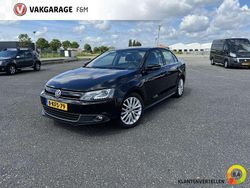 Zwart Gebruikt 2013 VW Jetta Hybrid Highline Sedan | € 6.950 (Eerlijke prijs)