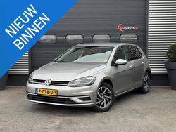 Grijs Gebruikt 2017 VW Golf VII Highline Hatchback | € 10.990 (Super prijs)
