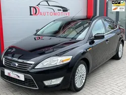 Zwart, metallic lak Gebruikt 2008 Ford Mondeo Ghia Sedan | € 5.950 (Iets duurder)