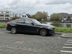 Zwart Gebruikt 2018 BMW 330 Sedan | € 22.750