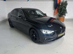 Zwart Gebruikt 2017 BMW 318 M Sport Sedan | € 15.850 (Eerlijke prijs)