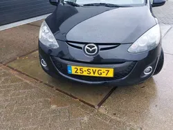 Zwart Gebruikt 2011 Mazda 2 Hatchback | € 3.300 (Eerlijke prijs)