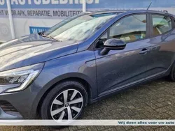 Grijs Gebruikt 2022 Renault Clio V Equilibre Hatchback | € 14.450 (Eerlijke prijs)