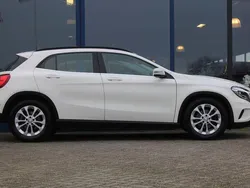 Wit Gebruikt 2016 Mercedes GLA180 Ambition SUV | € 17.900 (Eerlijke prijs)