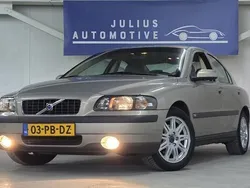 Beige Gebruikt 2004 Volvo S60 Sedan | € 4.293 (Duur)