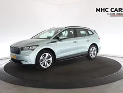 Grijs, metallic lak Gebruikt 2021 Skoda Enyaq iV SUV | € 24.900 (Goede deal)
