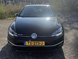 Zwart Gebruikt 2018 VW Golf VII Comfortline Stationwagen | € 13.700 (Goede deal)