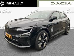 Zwart metallic Gebruikt 2024 Renault Megane E-Tech Evolution Hatchback | € 27.950 (Eerlijke prijs)