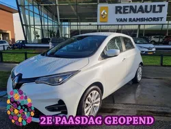 Wit, metallic lak Gebruikt 2020 Renault Zoe Intens Hatchback | € 15.950 (Iets duurder)