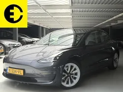 Grijs, metallic lak Gebruikt 2021 Tesla Model 3 Long Range Sedan | € 27.950 (Iets duurder)