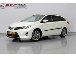 Wit Gebruikt 2015 Toyota Auris Touring Sports Stationwagen | € 10.500 (Eerlijke prijs)