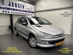 Grijs Gebruikt 2007 Peugeot 206 Forever Hatchback | € 1.950 (Eerlijke prijs)