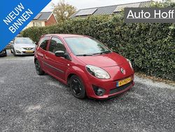 Rood Gebruikt 2011 Renault Twingo Collection Hatchback | € 2.945 (Iets duurder)