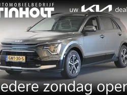 Grijs, metallic lak Gebruikt 2024 Kia Niro SUV | € 36.950 (Goede deal)