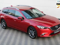Rood, metallic lak Gebruikt 2017 Mazda 6 Stationwagen | € 19.995 (Eerlijke prijs)