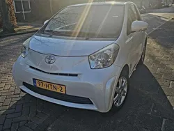 Toyota iQ