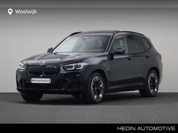 M carbonschwarz metallic (donker zwart metallic) Gebruikt 2024 BMW iX3 Comfort Edition SUV | € 52.880 (Goede deal)