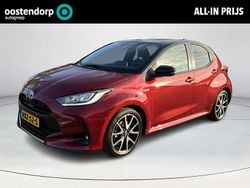 Rood Gebruikt 2021 Toyota Yaris Hybrid Executive Hatchback | € 21.775 (Eerlijke prijs)