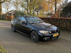 Zwart Gebruikt 2012 BMW 325 Efficient Dynamics Sedan | € 16.500 (Eerlijke prijs)