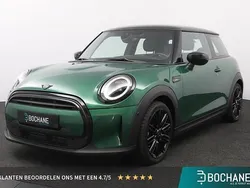 Groen, metallic lak Gebruikt 2023 Mini Cooper Hatchback | € 25.900