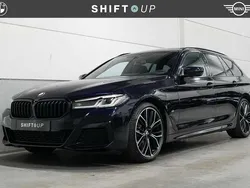 Zwart Gebruikt 2021 BMW 520 M Sport Stationwagen | € 41.940 (Duur)