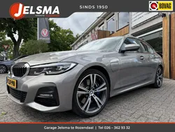 Grijs Gebruikt 2020 BMW 330e M Sport Sedan | € 27.500 (Eerlijke prijs)