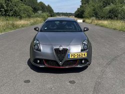Grijs Gebruikt 2016 Alfa Romeo Giulietta Veloce Hatchback | € 16.898 (Eerlijke prijs)
