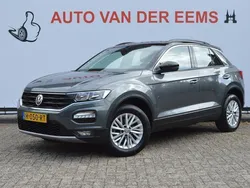 Grijs Gebruikt 2020 VW T-Roc Style SUV | € 17.940 (Eerlijke prijs)