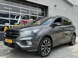 Grijs Gebruikt 2017 Ford Kuga ST-Line SUV | € 15.950 (Eerlijke prijs)