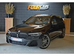 Zwart Gebruikt 2023 BMW 530 Stationwagen | € 54.850 (Duur)