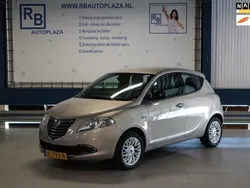 Bruin Gebruikt 2014 Lancia Ypsilon Gold Hatchback | € 5.450 (Eerlijke prijs)
