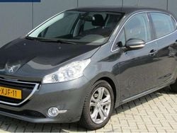 Grijs Gebruikt 2014 Peugeot 208 Allure Hatchback | € 4.000 (Goede deal)