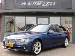 Blauw Gebruikt 2019 BMW 320 Luxury Line Stationwagen | € 17.750 (Super prijs)