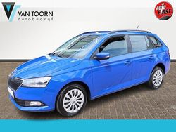 Blauw Gebruikt 2022 Skoda Fabia Ambition Hatchback | € 14.998 (Eerlijke prijs)