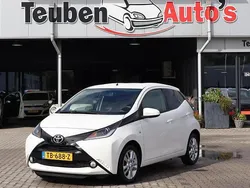 Wit Gebruikt 2018 Toyota Aygo Hatchback | € 9.495 (Goede deal)