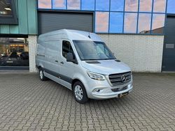 Zilver Gebruikt 2023 Mercedes Sprinter Van | € 56.750 (Duur)