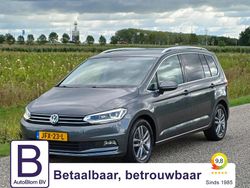Grijs Gebruikt 2020 VW Touran Highline MPV | € 29.245 (Eerlijke prijs)