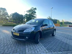Zwart Gebruikt 2008 Renault Clio II Hatchback | € 2.695 (Eerlijke prijs)