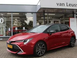 Rood Gebruikt 2019 Toyota Corolla Executive Hatchback | € 21.700 (Eerlijke prijs)