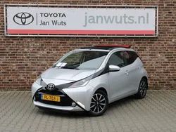 Grijs Gebruikt 2017 Toyota Aygo Hatchback | € 12.950 (Duur)