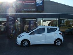 Wit Gebruikt 2017 Hyundai i10 Hatchback | € 8.450 (Eerlijke prijs)
