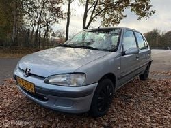 Grijs Gebruikt 2000 Peugeot 106 Hatchback | € 649 (Goede deal)