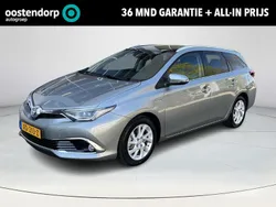 Grijs Gebruikt 2019 Toyota Auris Hybrid Executive Stationwagen | € 21.880 (Iets duurder)