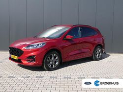 Rood, metallic lak Gebruikt 2020 Ford Kuga ST-Line X SUV | € 24.940 (Iets duurder)