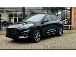 Zwart Gebruikt 2023 Ford Kuga ST-Line X SUV | € 34.450 (Eerlijke prijs)