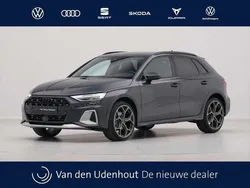 Grijs Gebruikt 2025 Audi A3 Advanced Hatchback | € 50.400