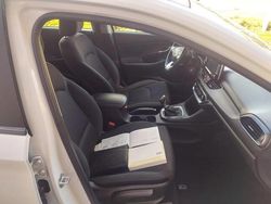 Wit Gebruikt 2018 Hyundai i30 Premium Stationwagen | € 13.950 (Goede deal)